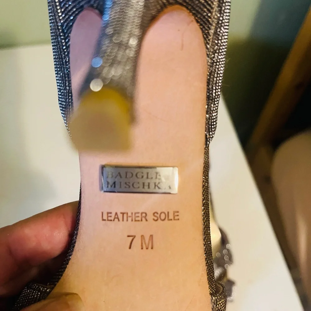 Badgley Mischka Silver Glitter D’Orsay Heels Strappy Evening Pumps 7
